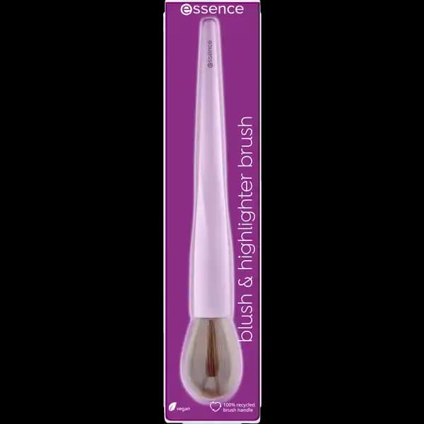 Essence blush & highlighter brush 01