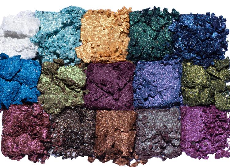 influence-beauty-metaverse-eyeshadow-palette-01